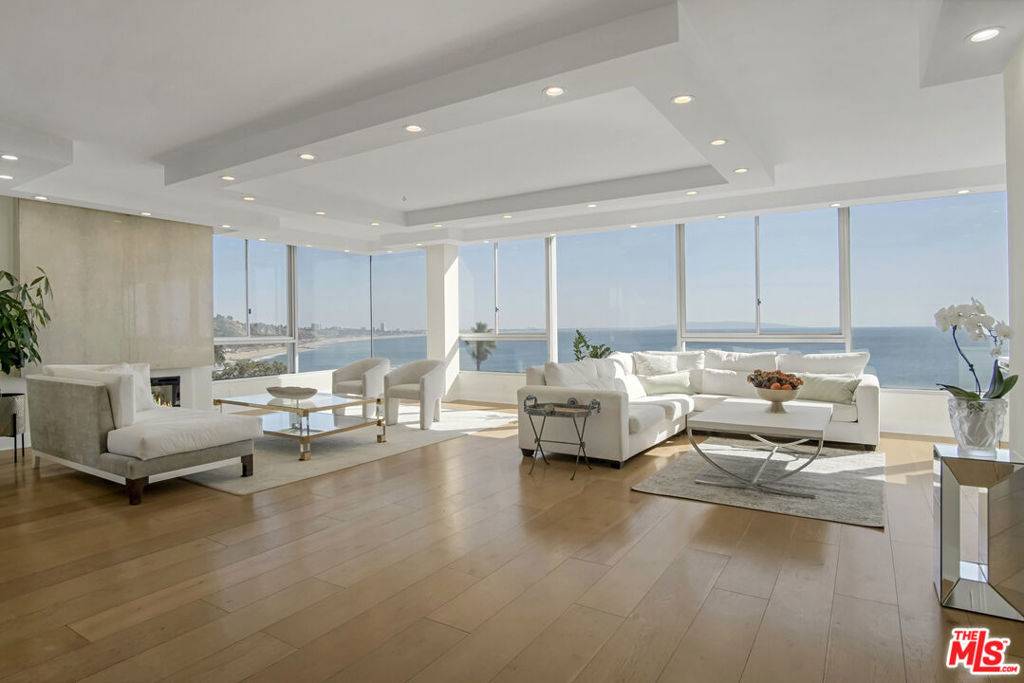 Pacific Palisades, CA 90272,17350 W Sunset BLVD #601