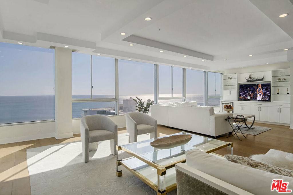 Pacific Palisades, CA 90272,17350 W Sunset BLVD #601