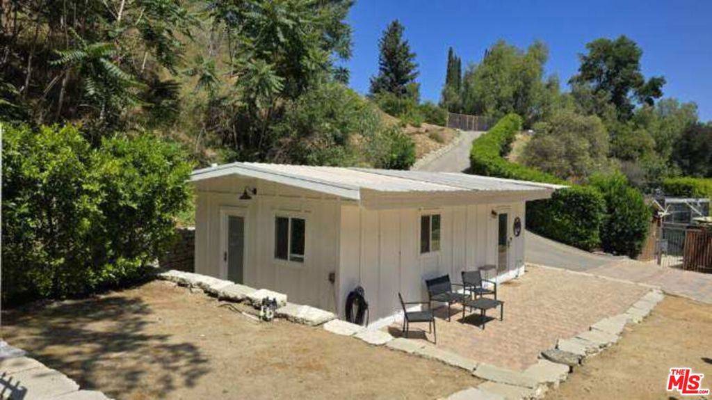 Woodland Hills, CA 91364,3 Ambar DR