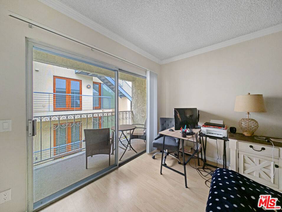 Santa Monica, CA 90401,1538 11th ST #8