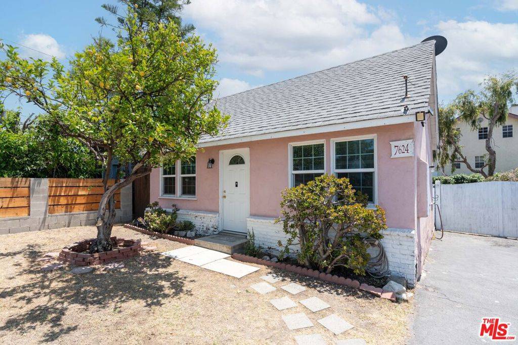 Tujunga, CA 91042,7624 Machrea ST