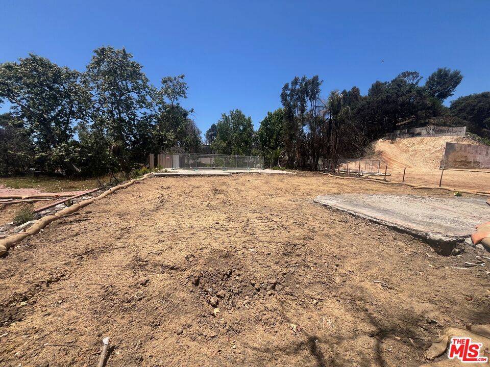 Pacific Palisades, CA 90272,919 Bienveneda AVE