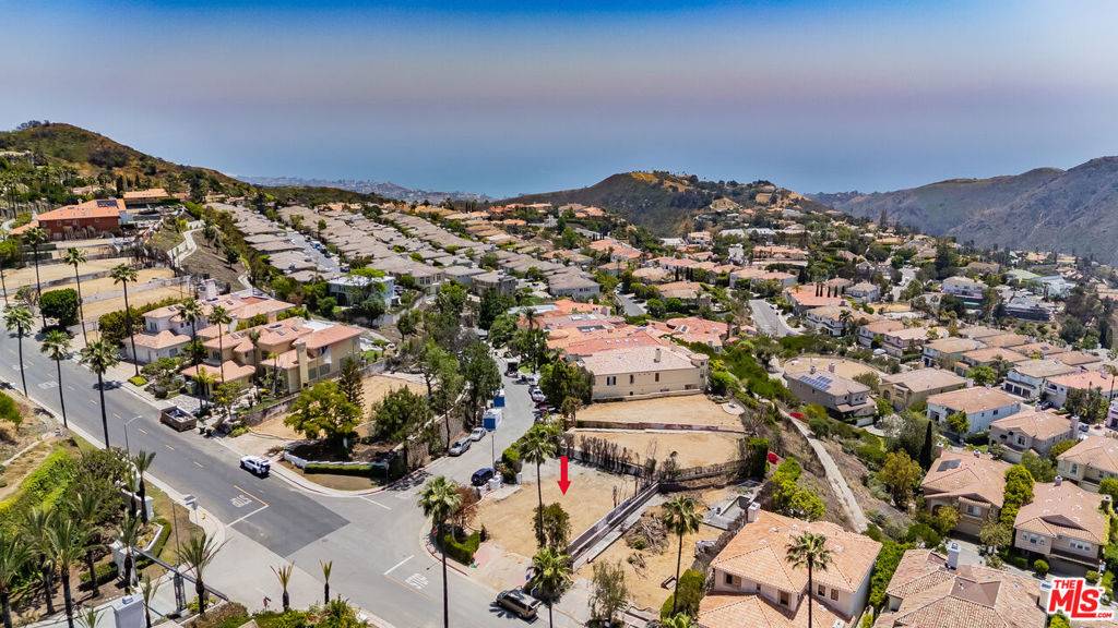 Pacific Palisades, CA 90272,1588 Chastain