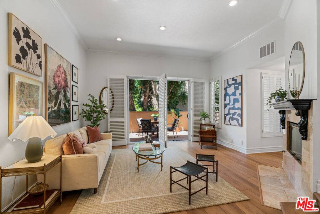 Tarzana, CA 91356,18730 Hatteras ST #16