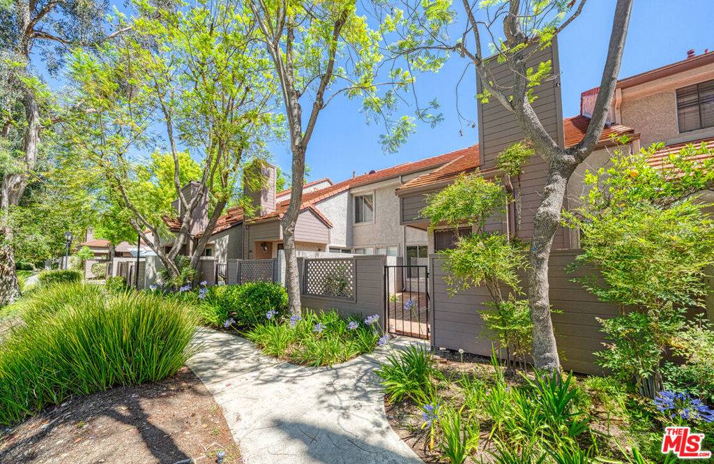 Thousand Oaks, CA 91362,446 Via Colinas