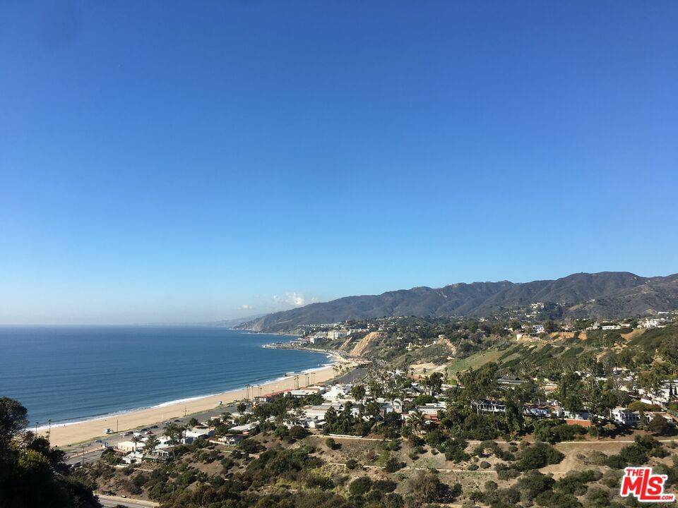 Pacific Palisades, CA 90272,333 N Mount Holyoke AVE
