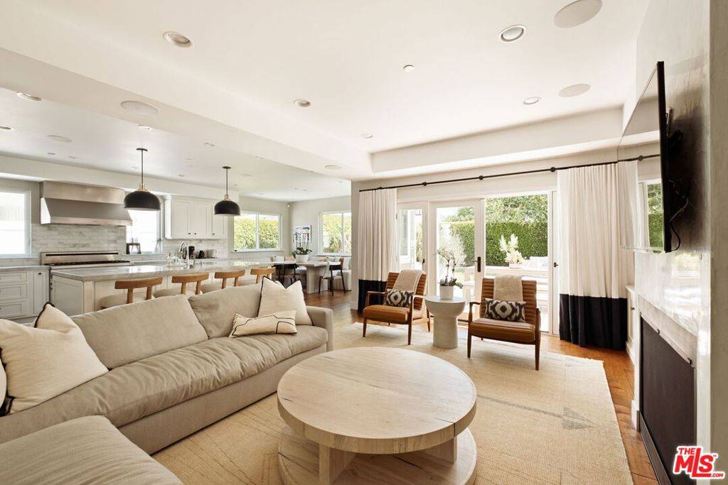 Los Angeles, CA 90064,2468 Wellesley AVE