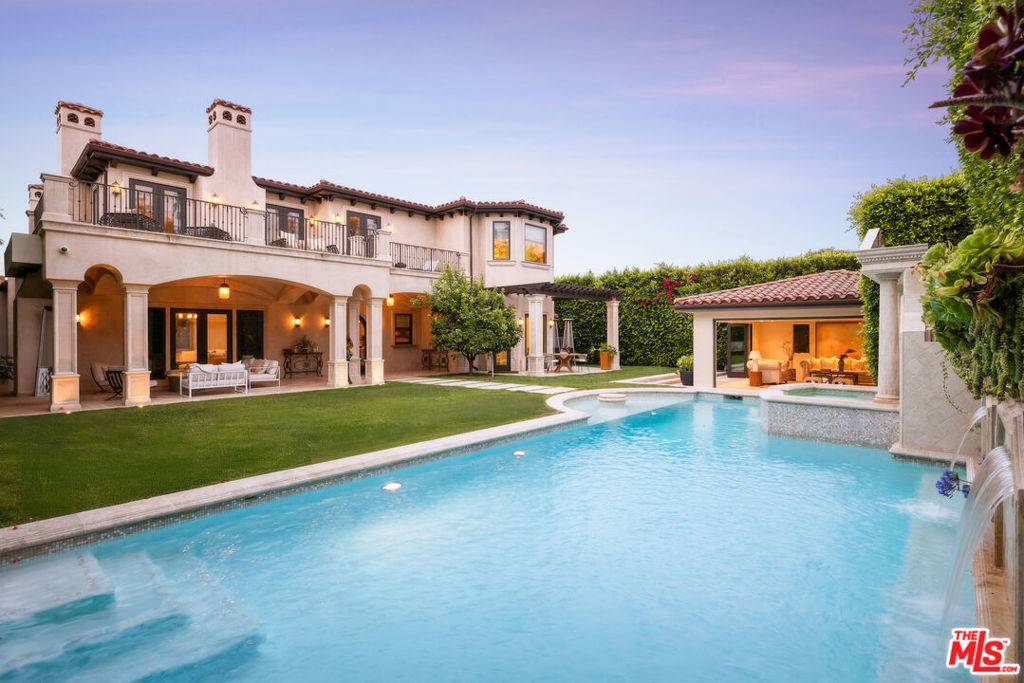 Beverly Hills, CA 90210,617 N Camden DR