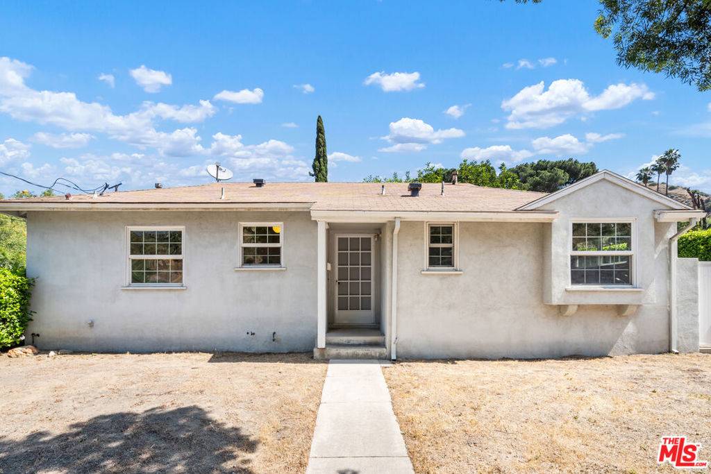 Sun Valley, CA 91352,10101 Roscoe BLVD