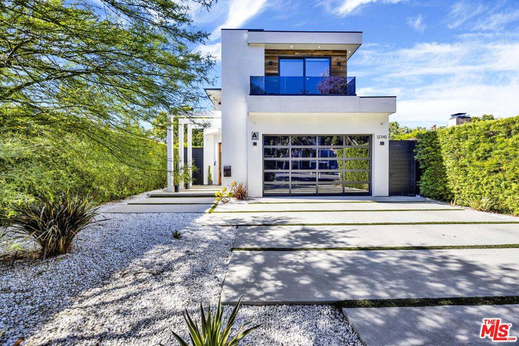 Studio City, CA 91604,12345 Hillslope ST