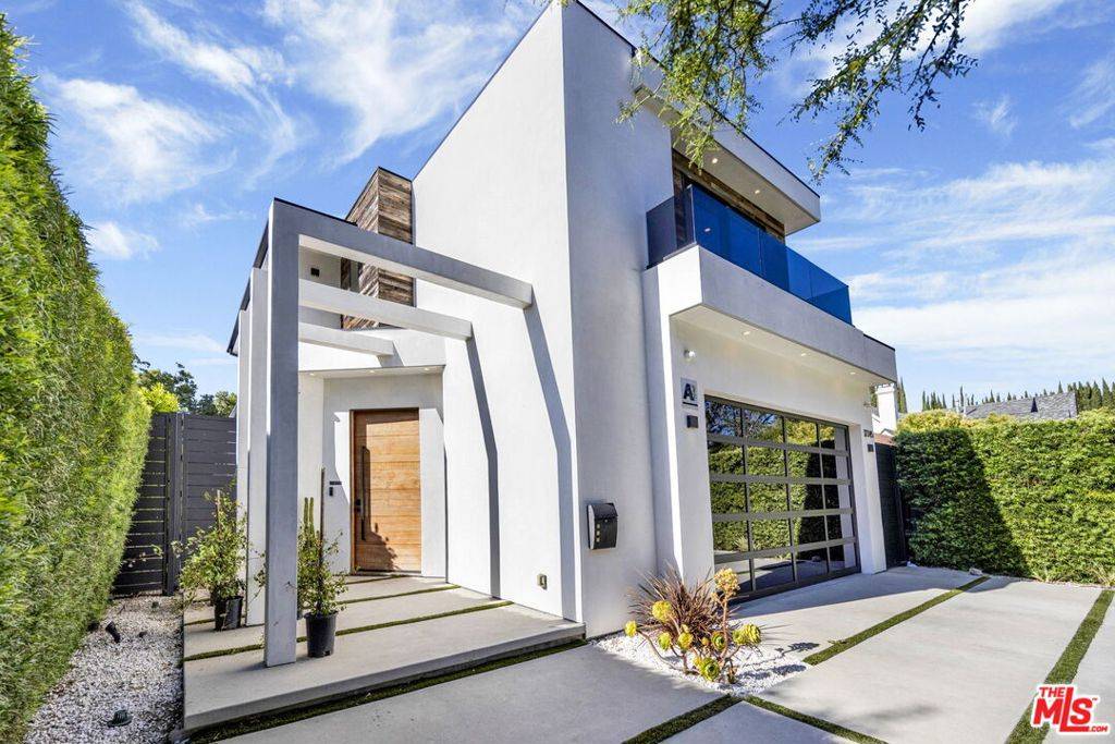 Studio City, CA 91604,12345 Hillslope ST