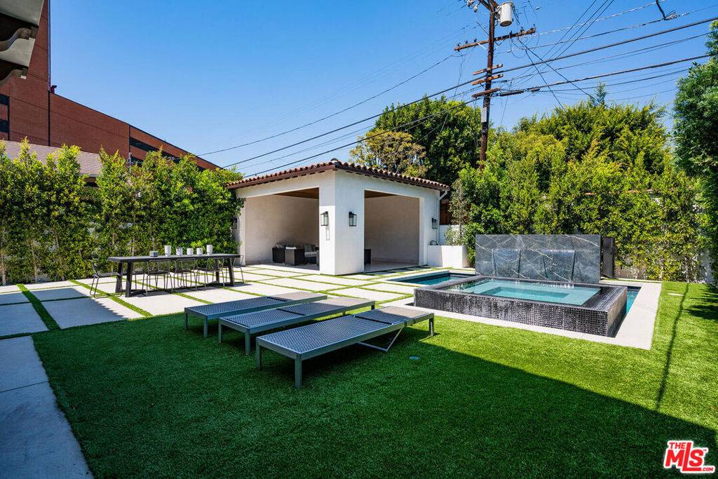 Los Angeles, CA 90048,6721 Drexel AVE