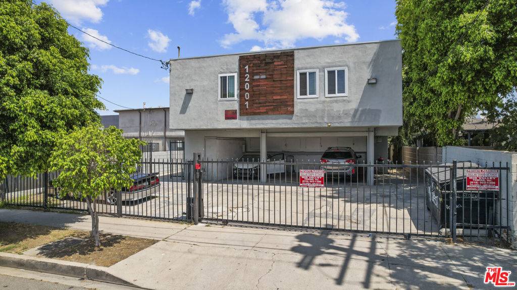 North Hollywood, CA 91605,12001 Valerio ST