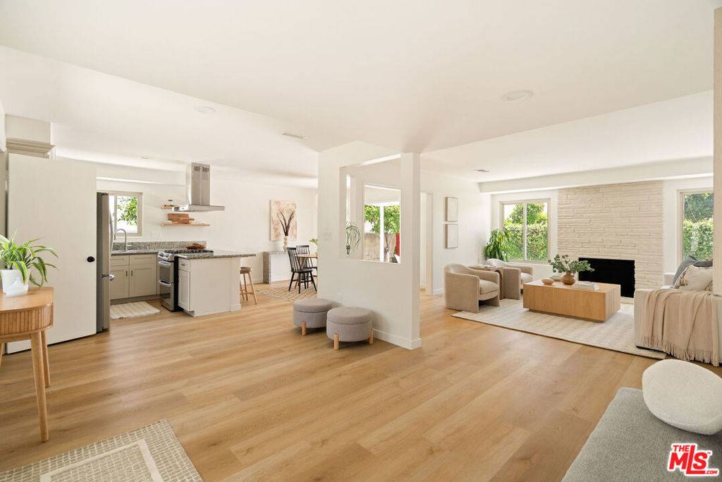 Los Angeles, CA 90032,4818 Klamath ST