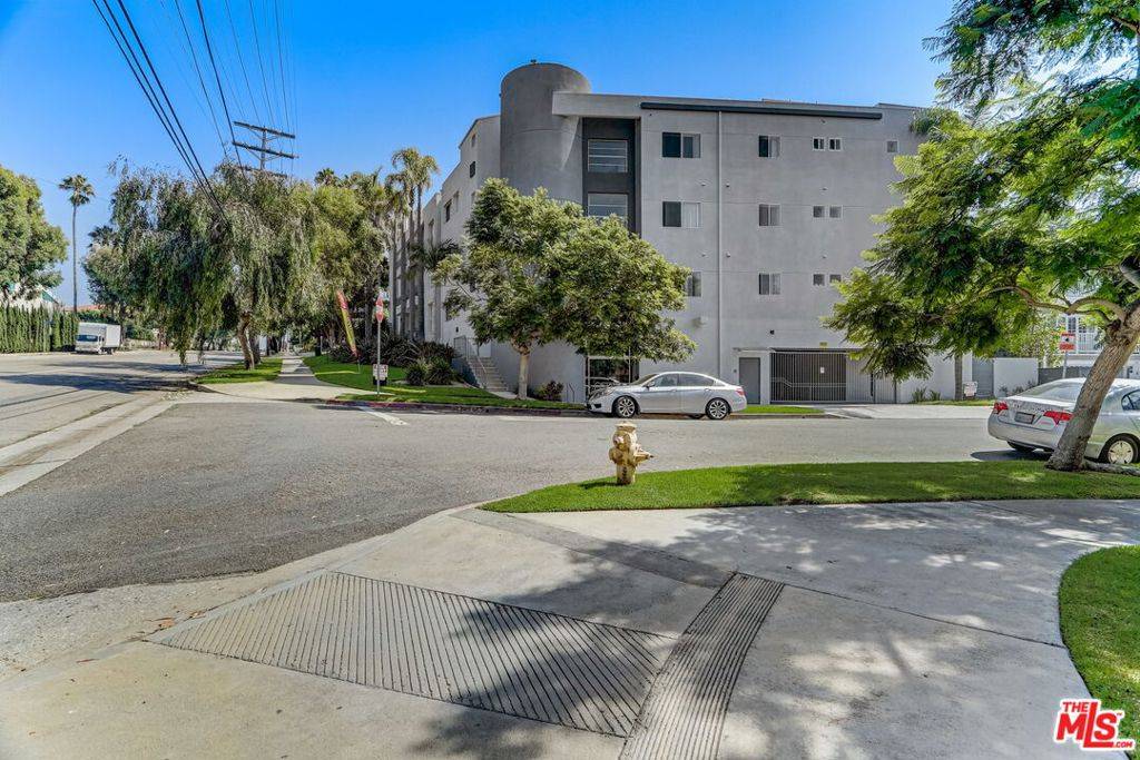 Pacific Palisades, CA 90272,16070 W Sunset BLVD