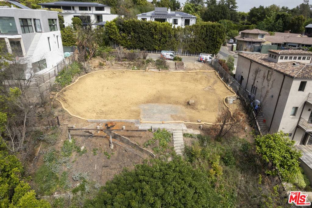 Pacific Palisades, CA 90272,1515 Umeo RD
