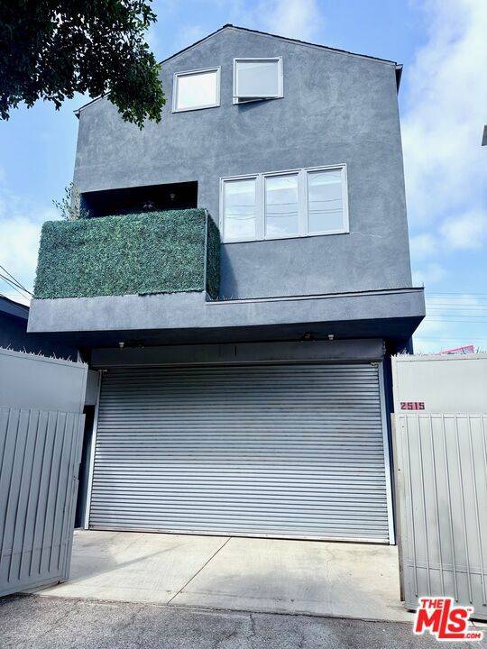 Venice, CA 90291,2513 Lincoln BLVD