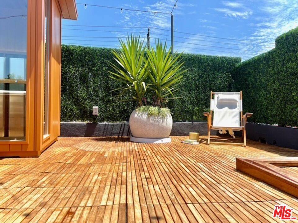 Venice, CA 90291,2513 Lincoln BLVD