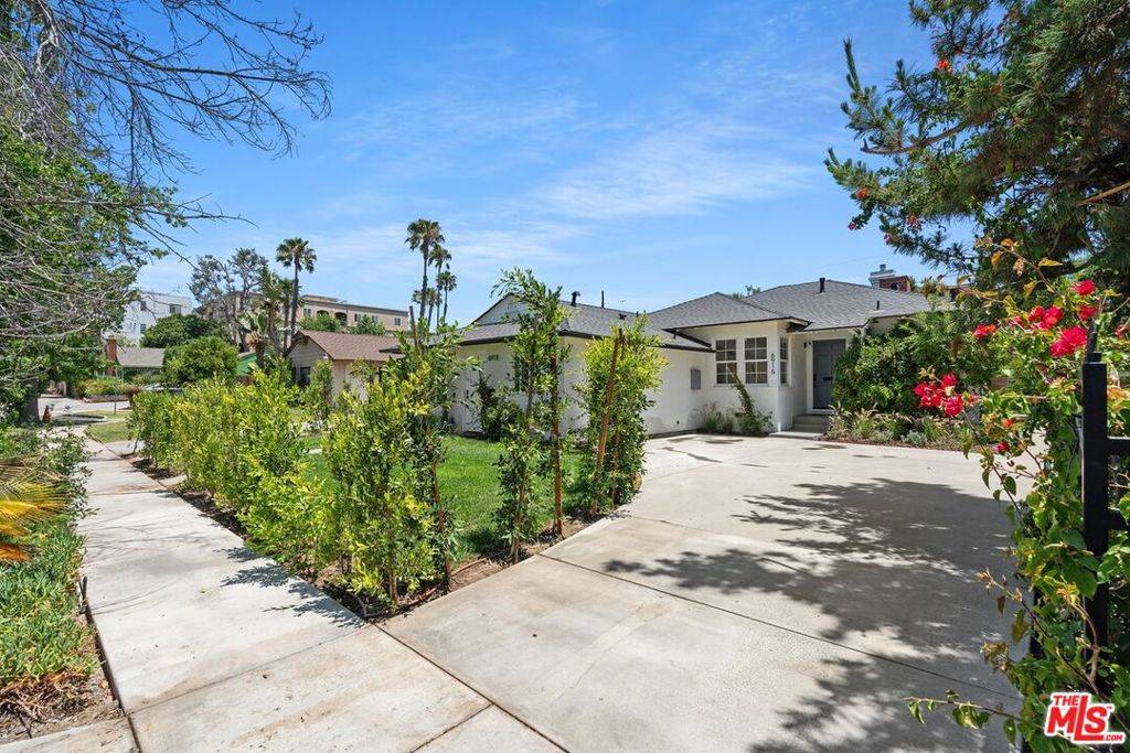North Hollywood, CA 91605,6916 Bellingham AVE