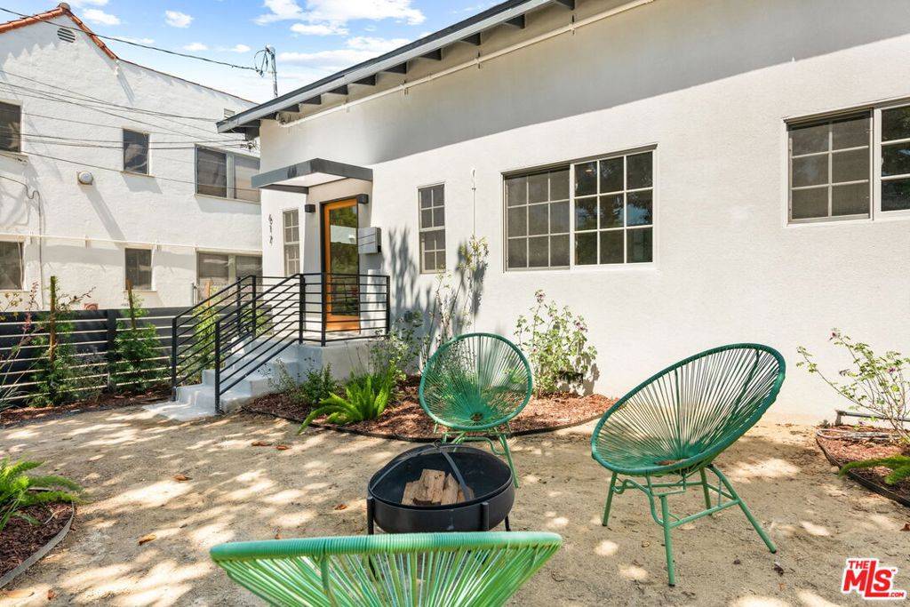 Los Angeles, CA 90026,617 Micheltorena ST