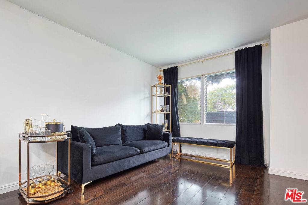Marina Del Rey, CA 90292,841 Oxford AVE