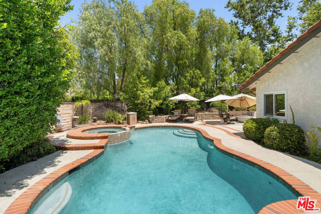 Agoura Hills, CA 91301,29003 Indian Ridge CT