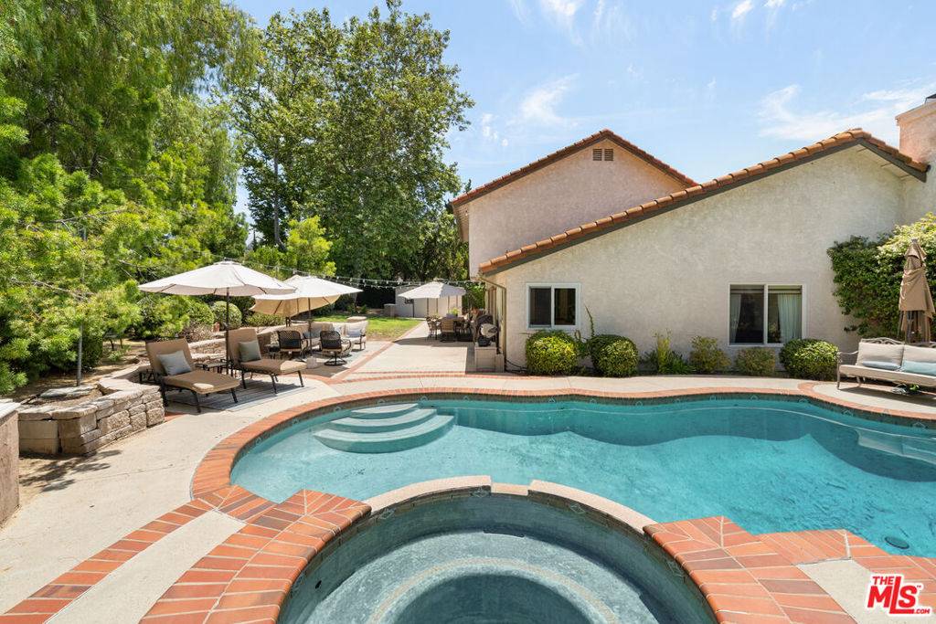 Agoura Hills, CA 91301,29003 Indian Ridge CT