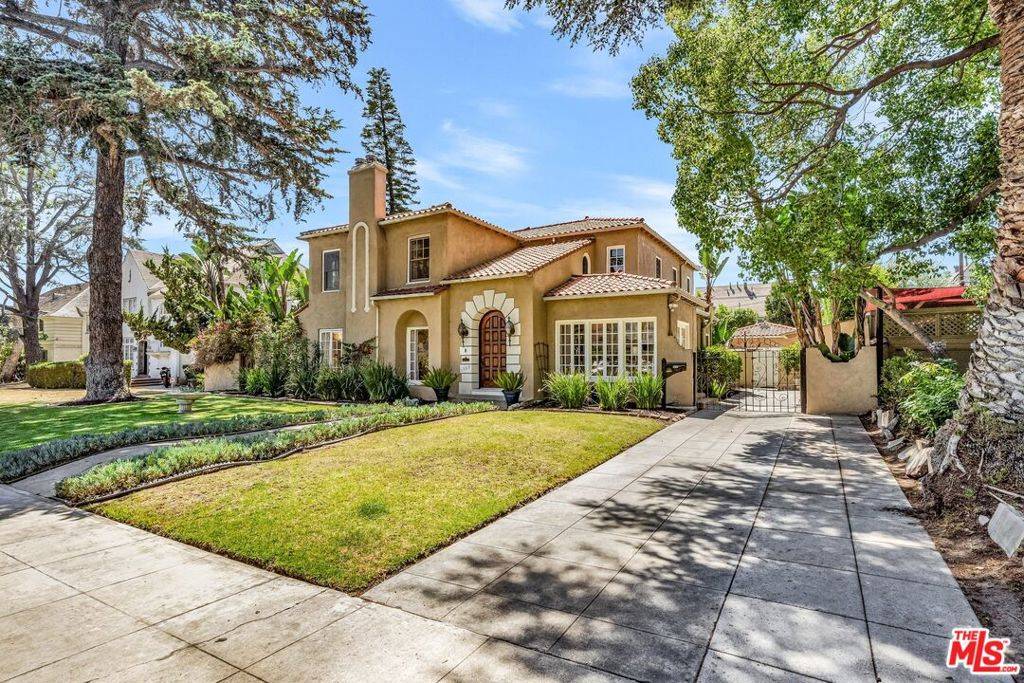 Los Angeles, CA 90019,1709 Buckingham RD