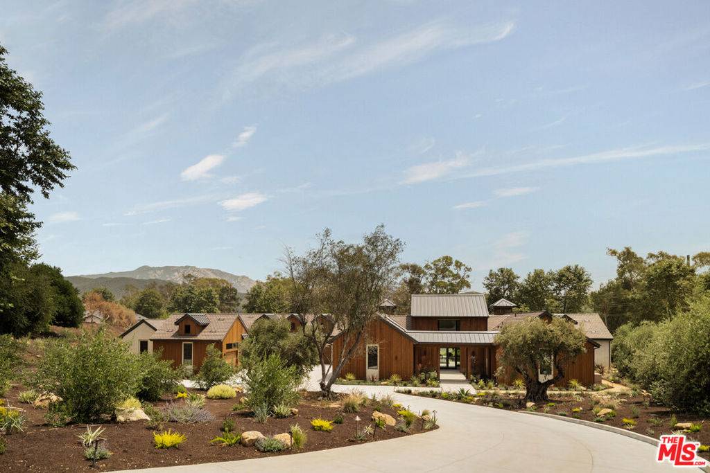 Calabasas, CA 91302,26719 Mulholland HWY