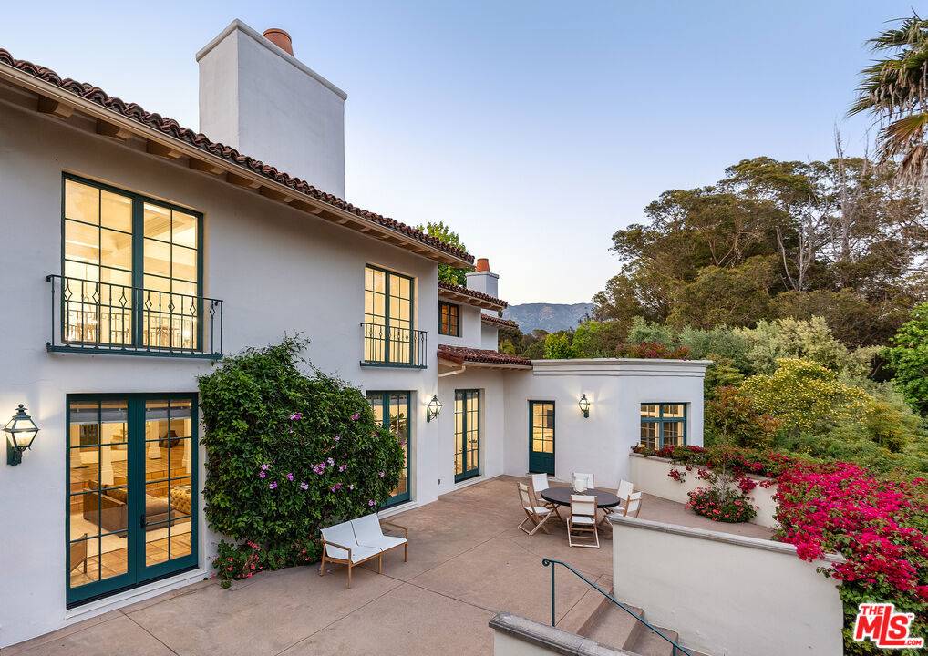 Santa Barbara, CA 93108,284 Gould LN