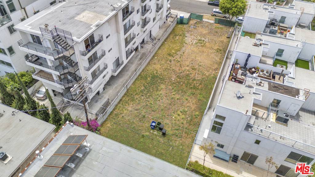 Los Angeles, CA 90048,112 S Croft AVE