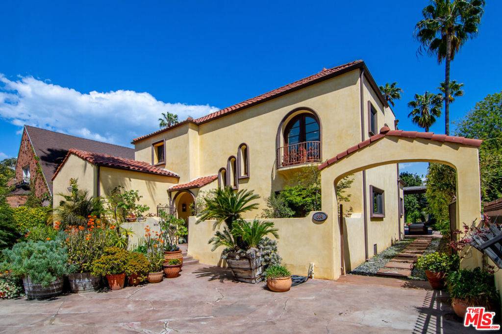 Los Angeles, CA 90036,664 S Highland AVE