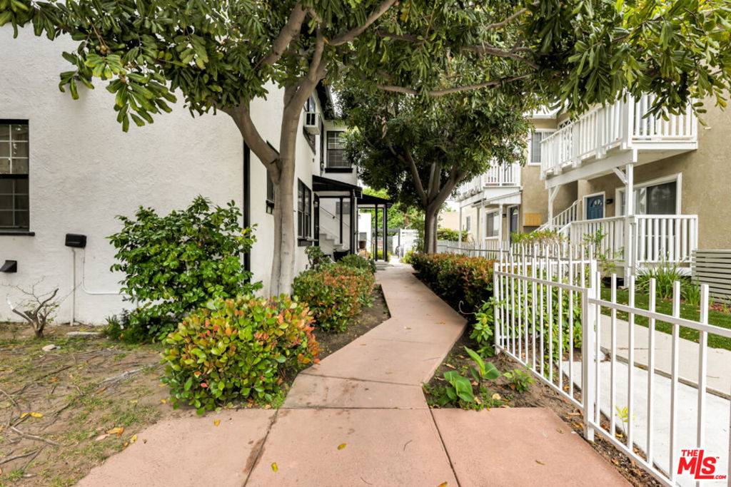 Culver City, CA 90230,5528 Kinston AVE