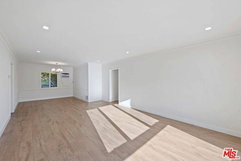 West Hollywood, CA 90046,1252 N Crescent Heights BLVD #4