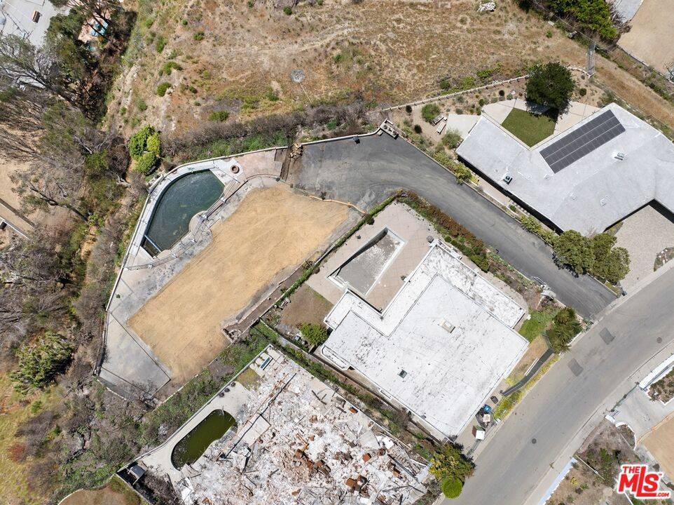 Pacific Palisades, CA 90272,1166 Lachman LN