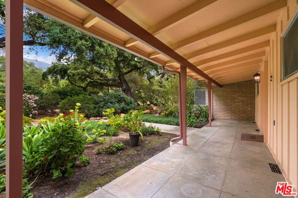 Ojai, CA 93023,918 Palomar RD