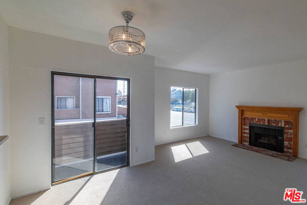 North Hills, CA 91343,15135 Nordhoff ST #1
