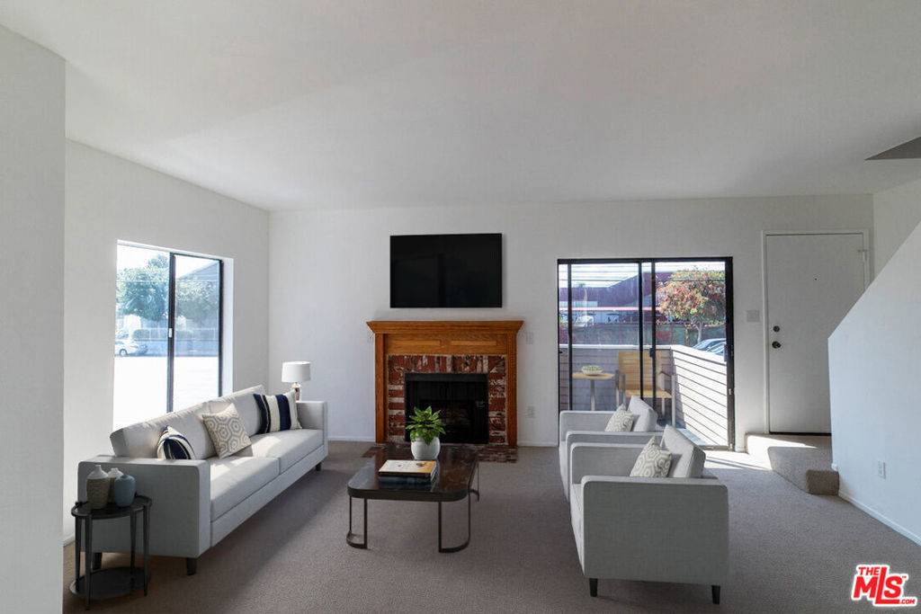 North Hills, CA 91343,15135 Nordhoff ST #1