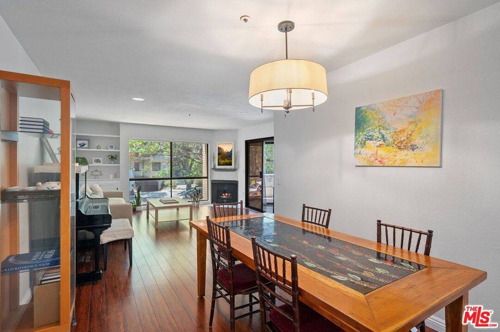 Glendale, CA 91204,413 Hawthorne ST #102