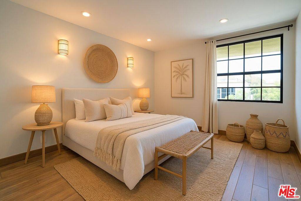 West Hollywood, CA 90069,740 N Kings RD #201
