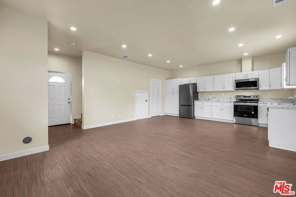 Whittier, CA 90606,6625 Duchess DR