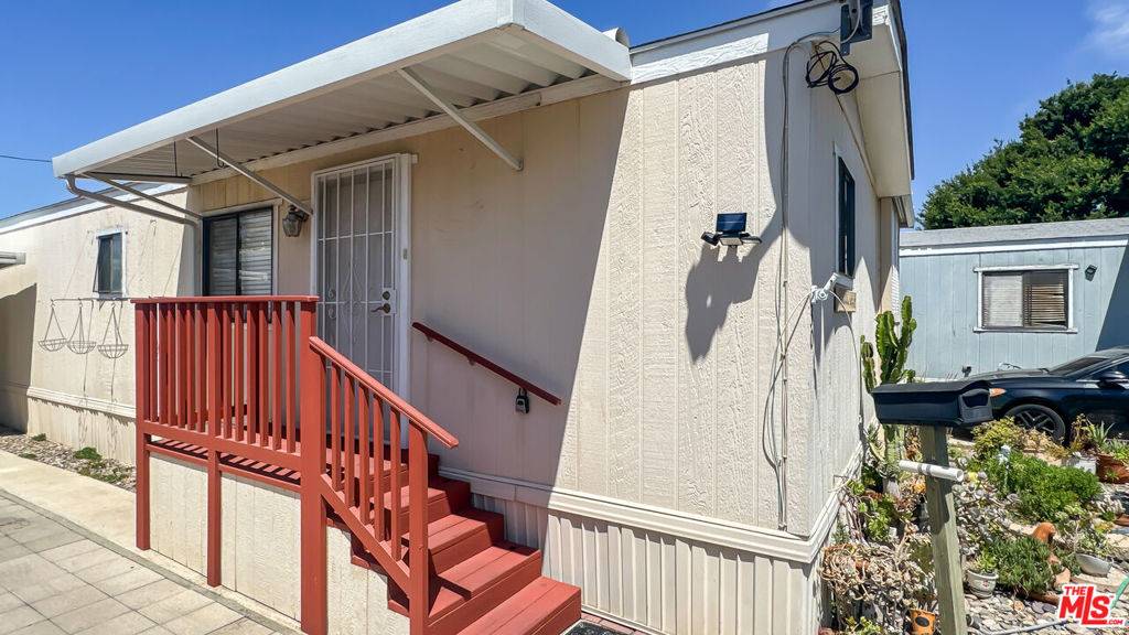 Canyon Country, CA 91351,18204 Soledad Canyon RD