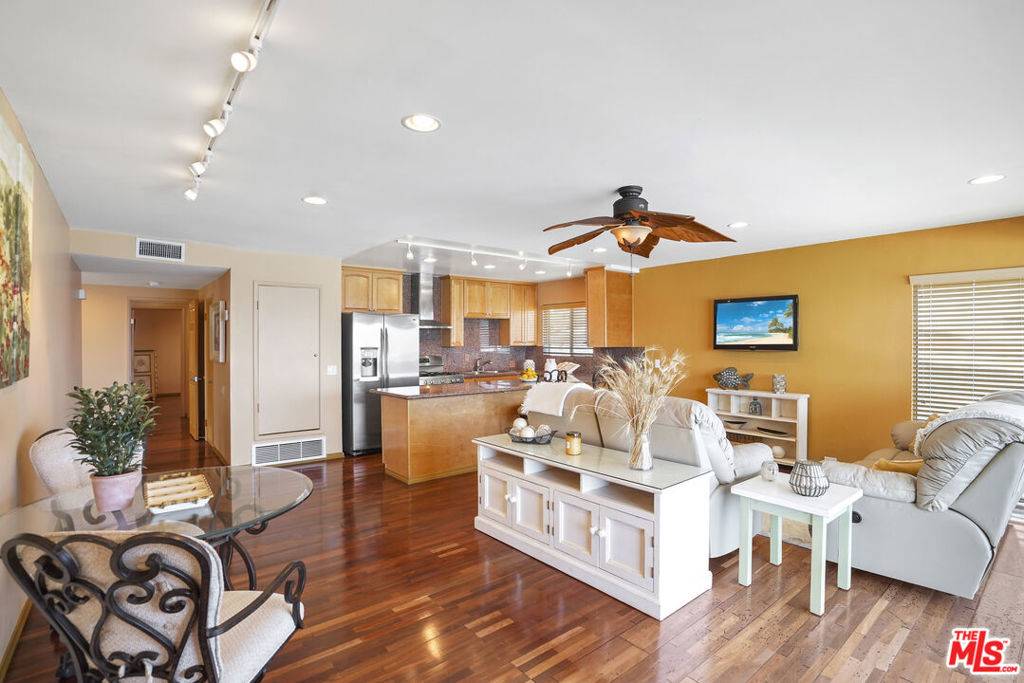 Malibu, CA 90265,25200 Malibu RD #1
