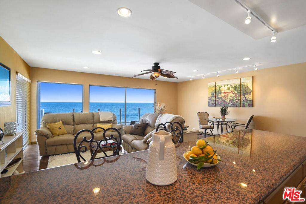 Malibu, CA 90265,25200 Malibu RD #1