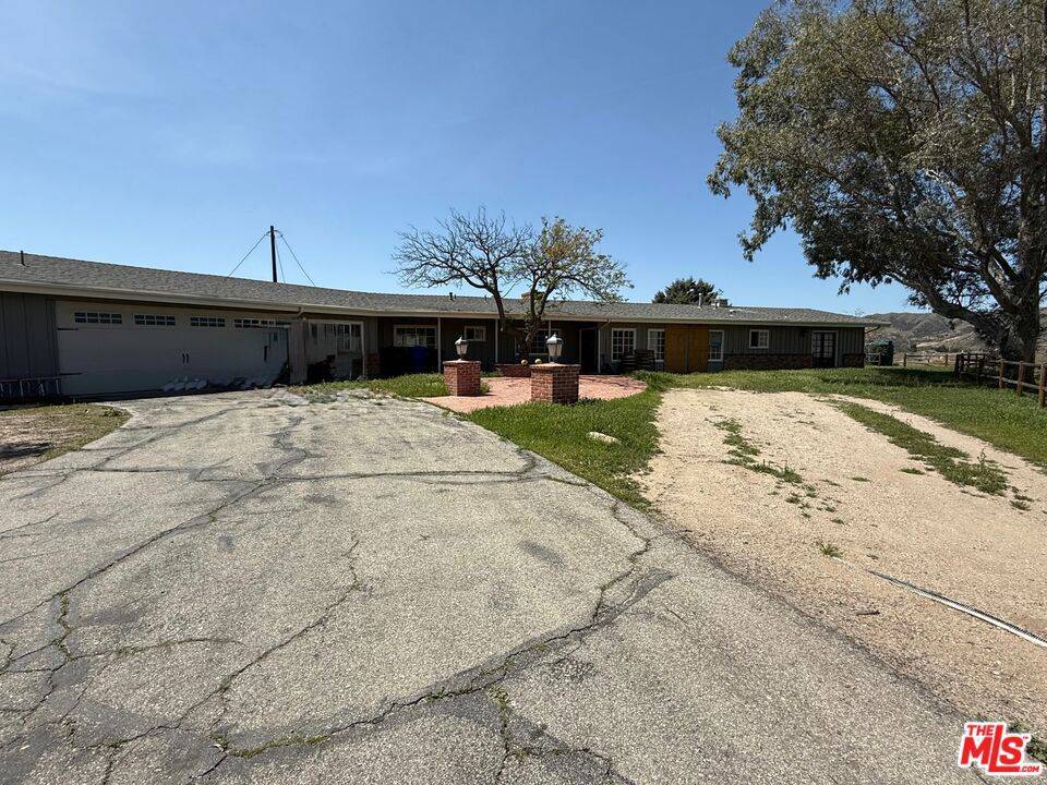 Santa Clarita, CA 91390,16015 Baker Canyon RD