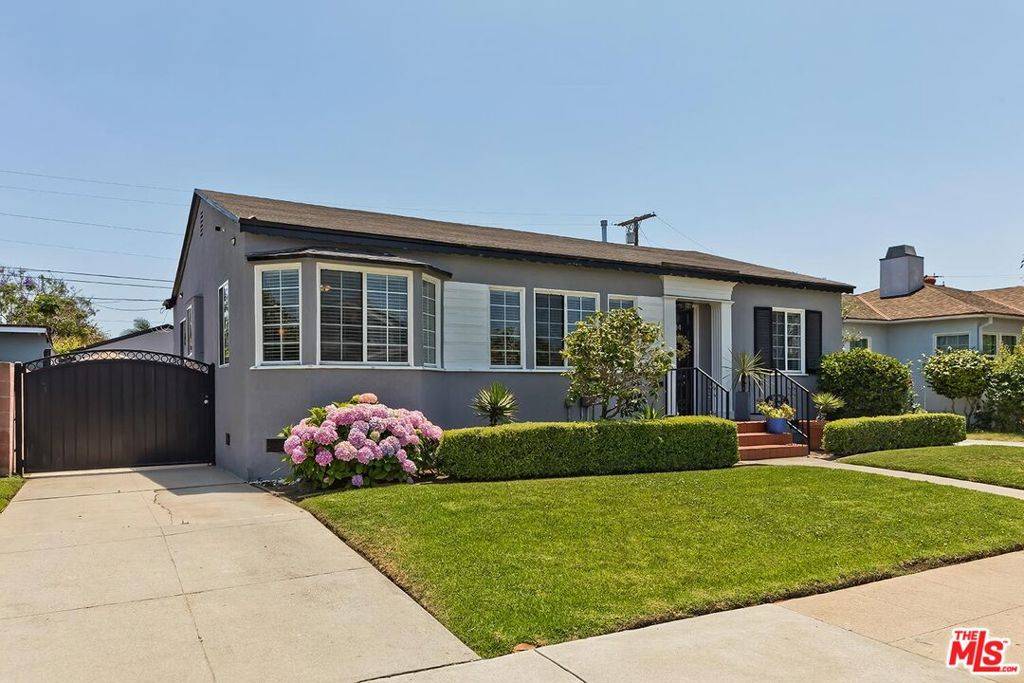 Inglewood, CA 90301,4844 W 94th ST