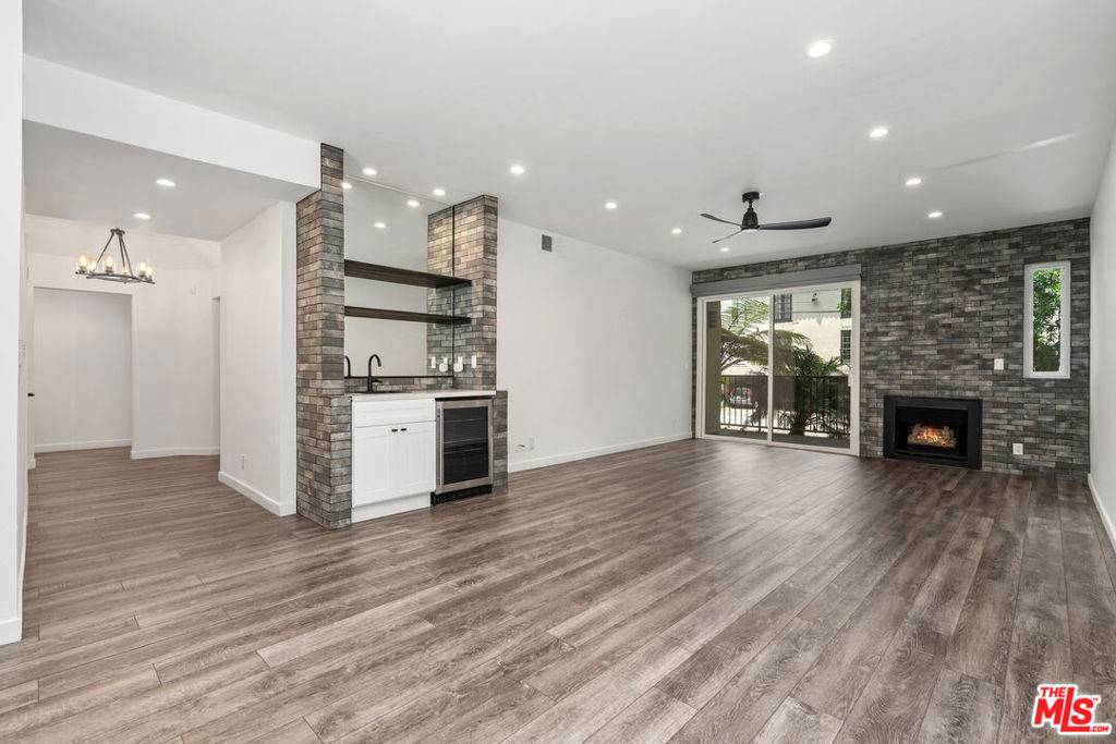 West Hollywood, CA 90069,9000 Cynthia ST #205