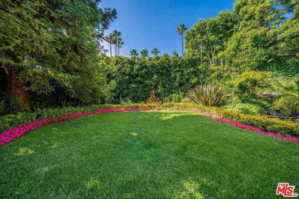 North Hollywood, CA 91602,10653 Chiquita ST