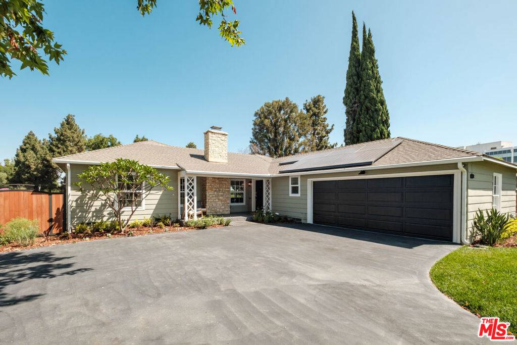 Long Beach, CA 90807,249 E San Antonio DR