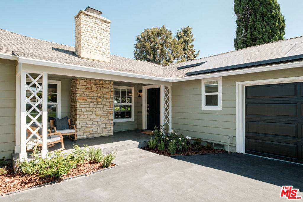 Long Beach, CA 90807,249 E San Antonio DR